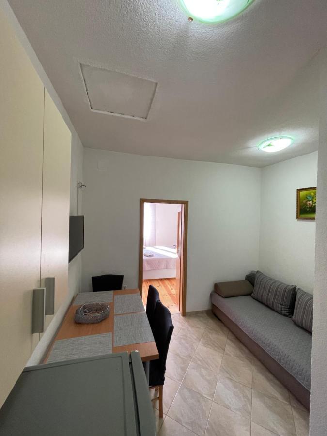 Ivan I Matej Apartments Blace Ngoại thất bức ảnh