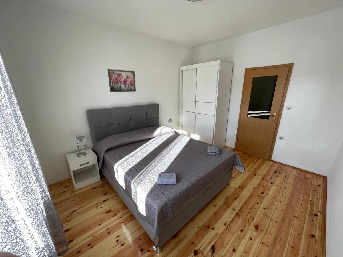 Ivan I Matej Apartments Blace Ngoại thất bức ảnh