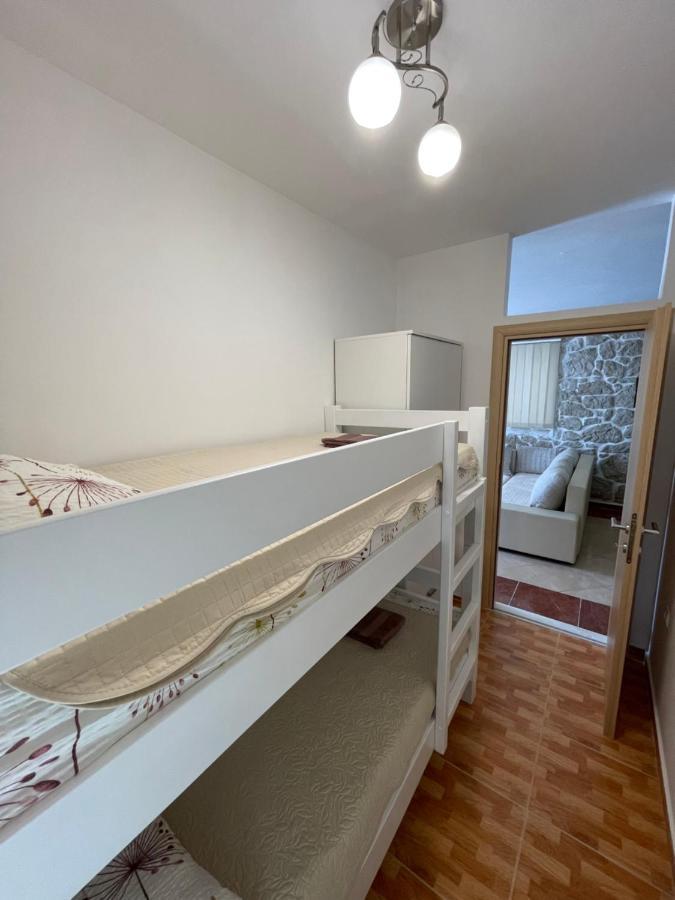 Ivan I Matej Apartments Blace Ngoại thất bức ảnh