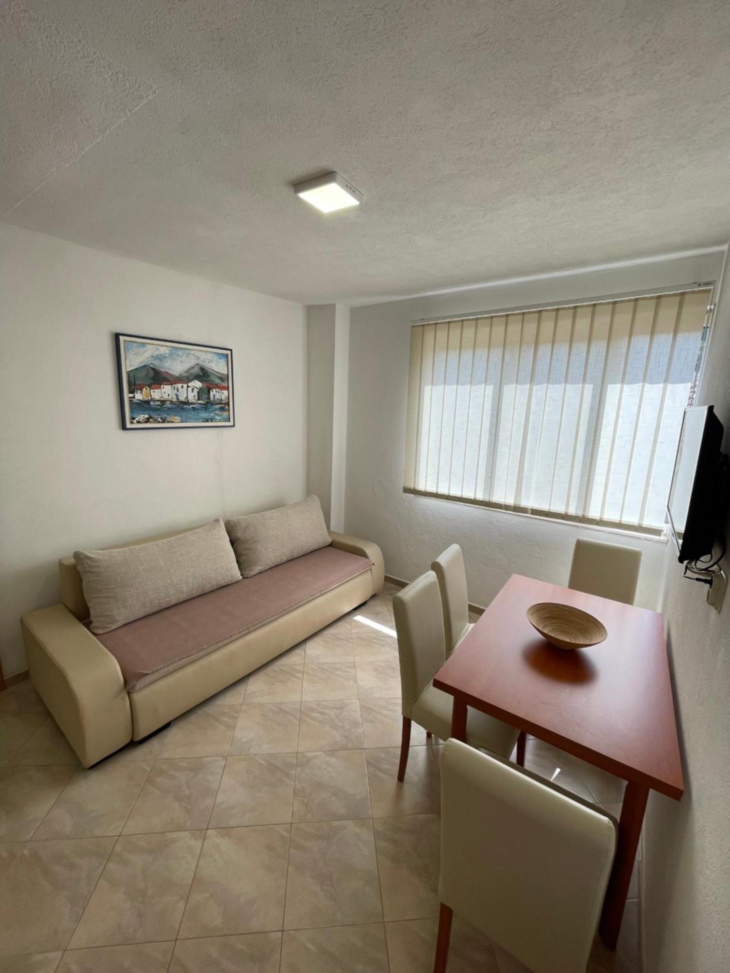 Ivan I Matej Apartments Blace Ngoại thất bức ảnh